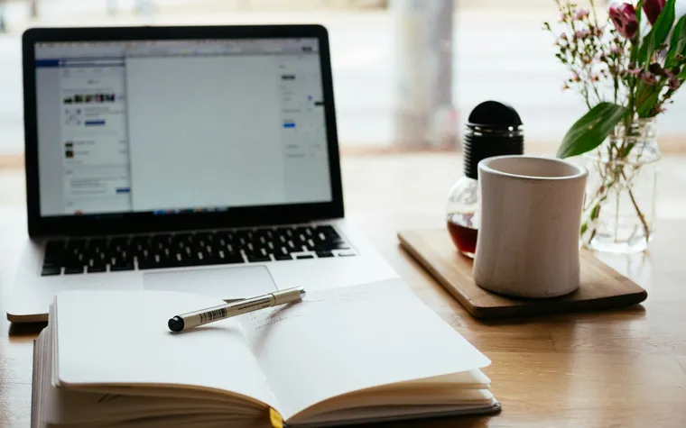 Exploring the Benefits of Online College Courses