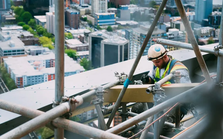 High-Demand Drywall Installer Jobs: Opportunities, Skills, and Pay
