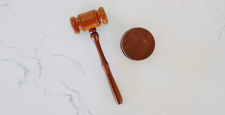 Find legal consultations and pro bono lawyers to help you navigate your legal challenges.